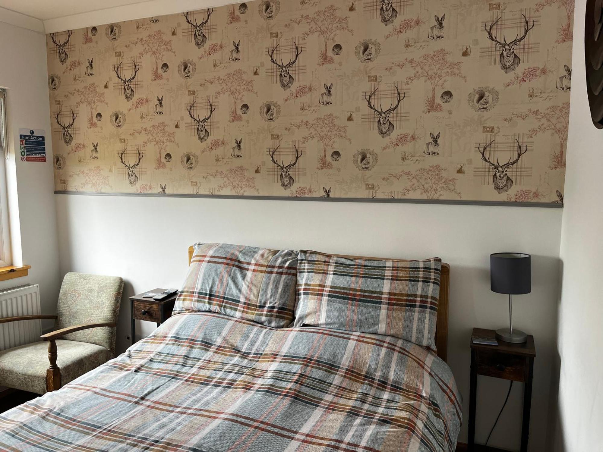 Exclusive Private Double Room, En-Suite Wet Room Private Entrance Forres Eksteriør bilde