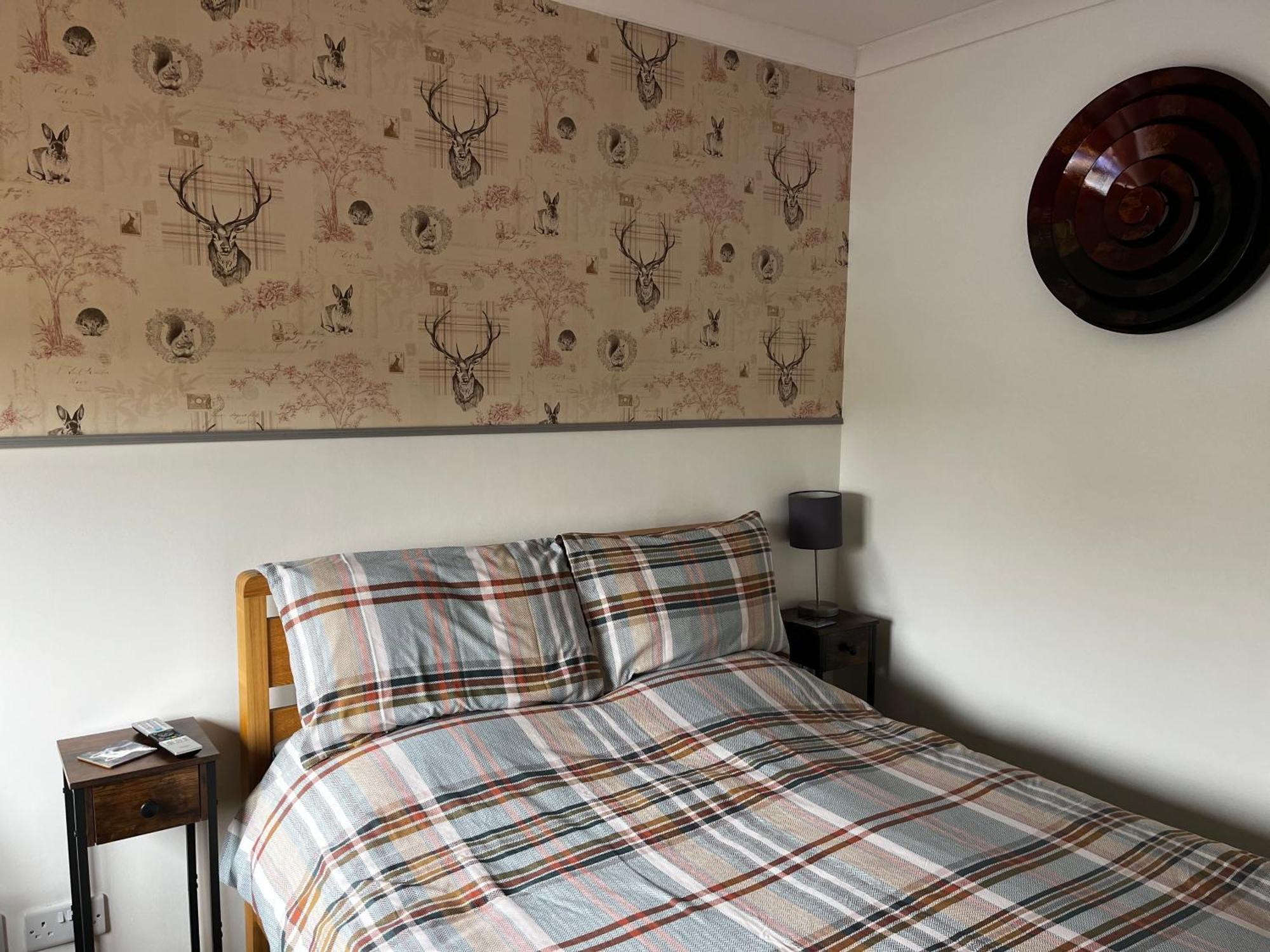 Exclusive Private Double Room, En-Suite Wet Room Private Entrance Forres Eksteriør bilde