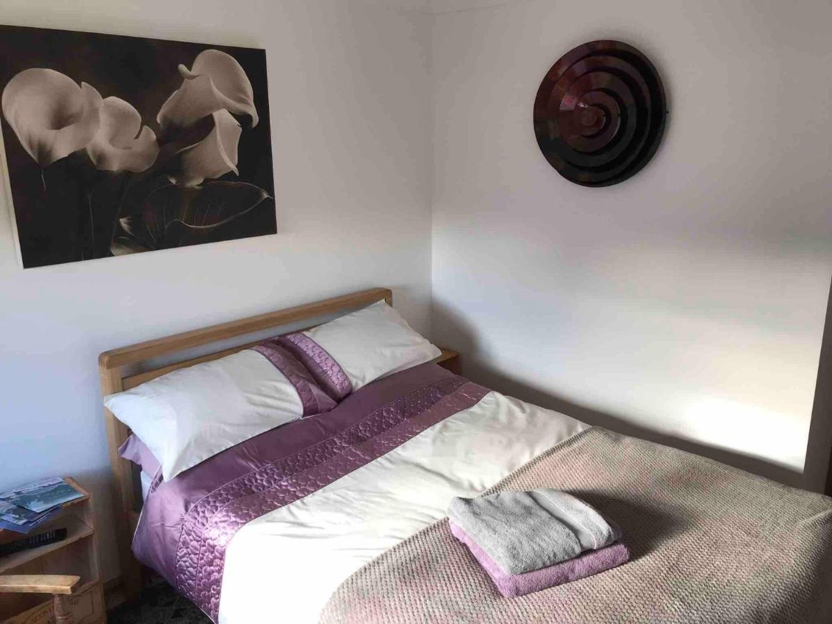 Exclusive Private Double Room, En-Suite Wet Room Private Entrance Forres Eksteriør bilde